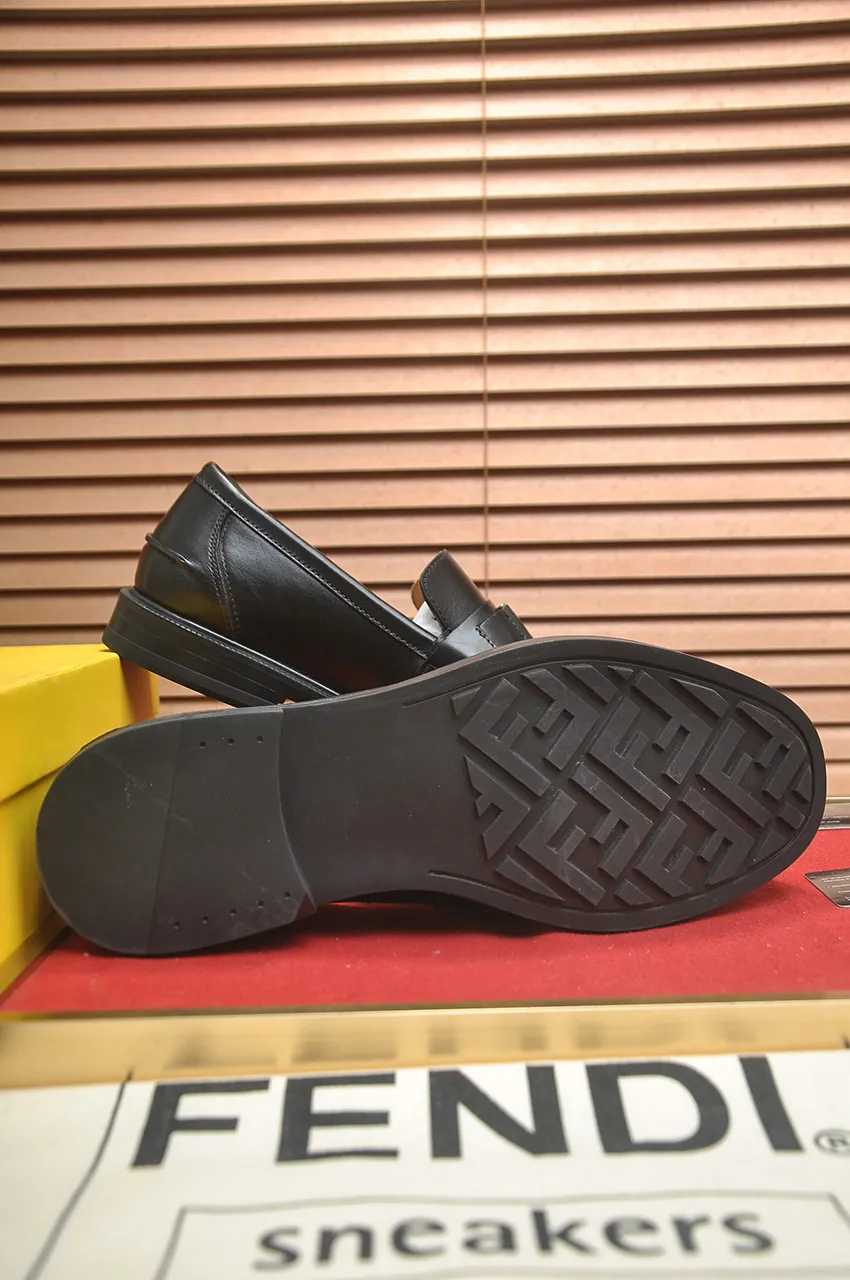 Men's shoes 💰500💶 [FENDI] The latest high-end men's shoes in Hong Kong! Original quality. The upper is made of imported cowhide material and cowhide lining! Super comfortable on the foot, original wear-resistant outsole, luxurious, fashionable, casual and versatile! Size: 38-45 (45 customized)